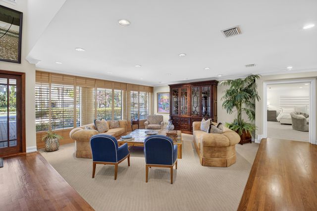 19682 Oakbrook Court, Boca Raton, FL 33434