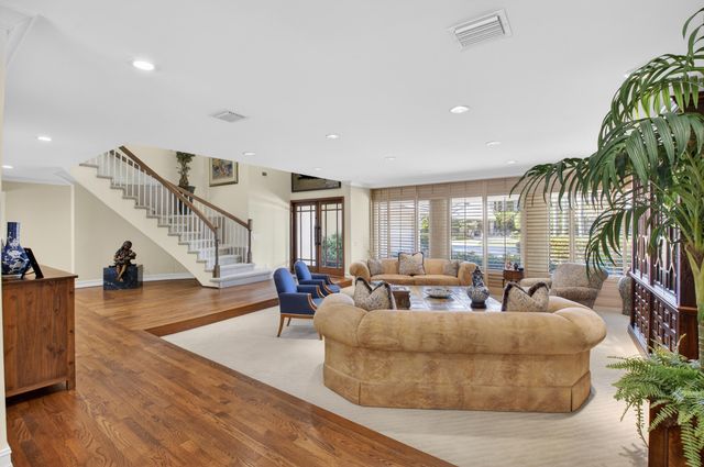 19682 Oakbrook Court, Boca Raton, FL 33434