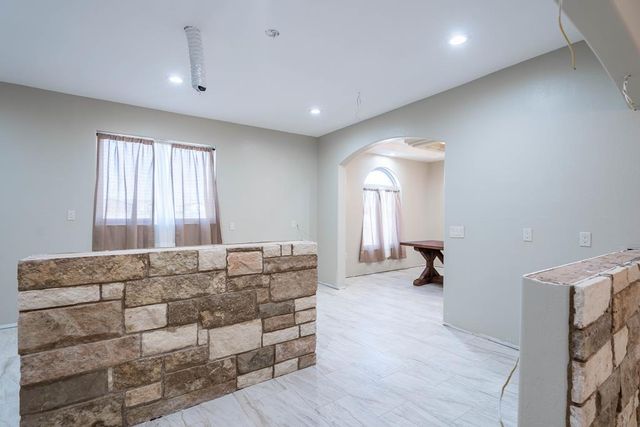 205 NW 2000, Andrews, TX 79714