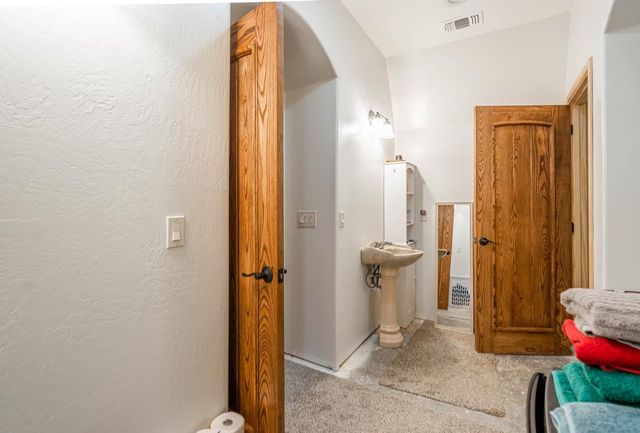 205 NW 2000, Andrews, TX 79714