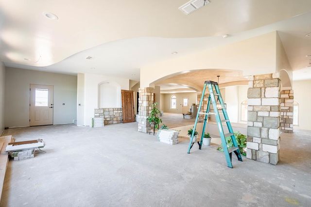 205 NW 2000, Andrews, TX 79714