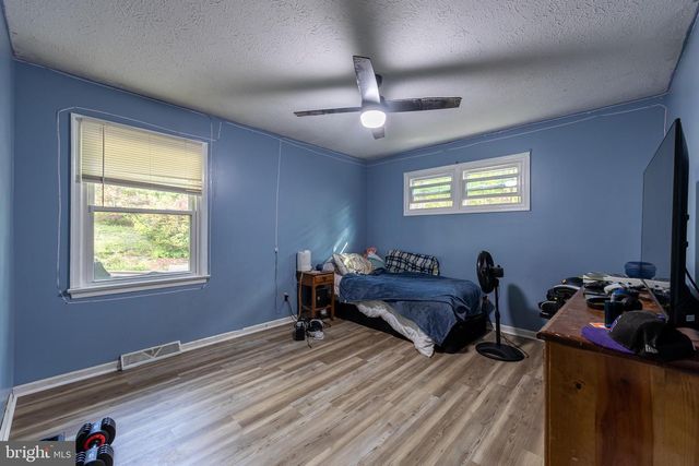 571 CC RD, Hood, VA 22723