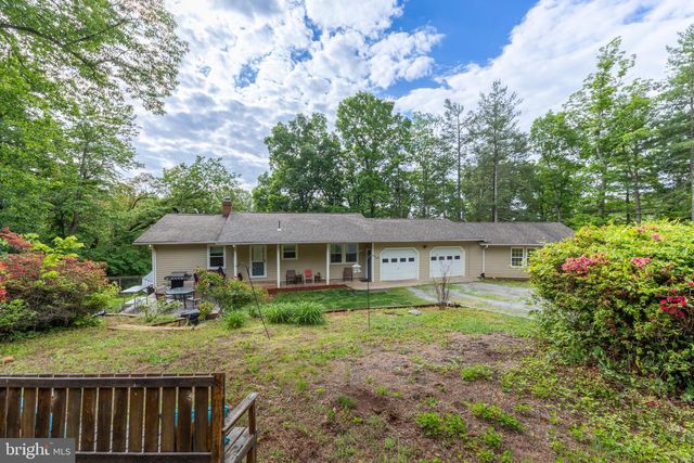 571 CC RD, Hood, VA 22723