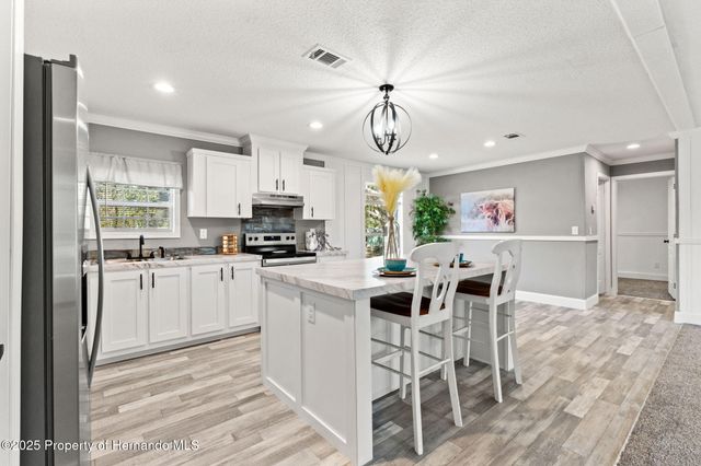 14247 Hurricane Drive, Weeki Wachee, FL 34614