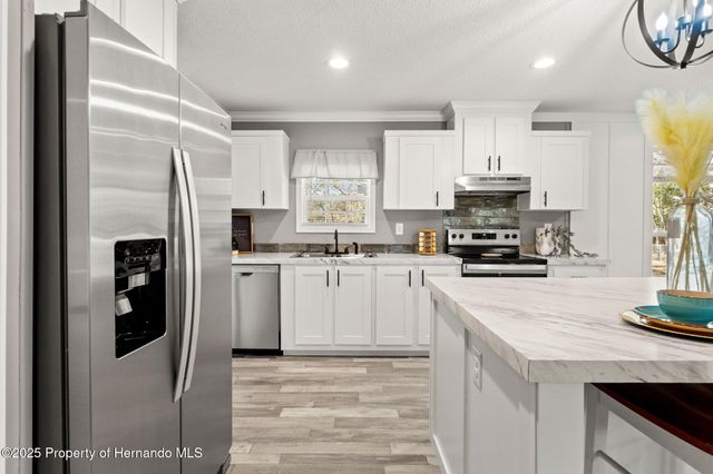 14247 Hurricane Drive, Weeki Wachee, FL 34614