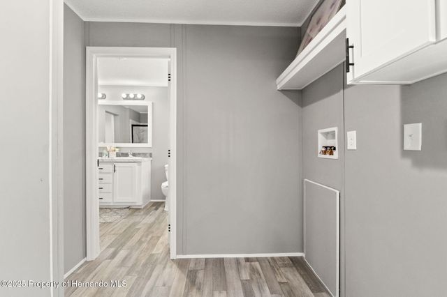 14247 Hurricane Drive, Weeki Wachee, FL 34614