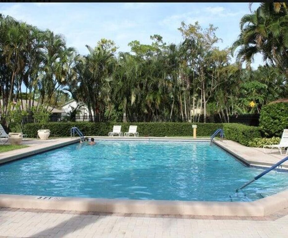 Image 13 of property listing at 13135 Chadwick Court 7, Wellington, FL 33414
