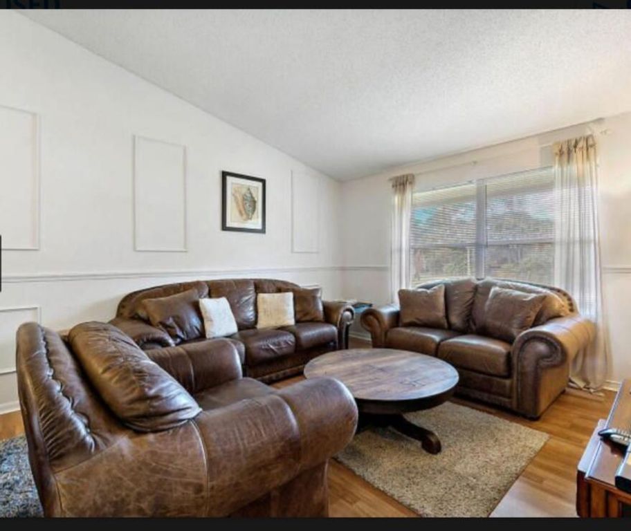 Image 2 of property listing at 13135 Chadwick Court 7, Wellington, FL 33414