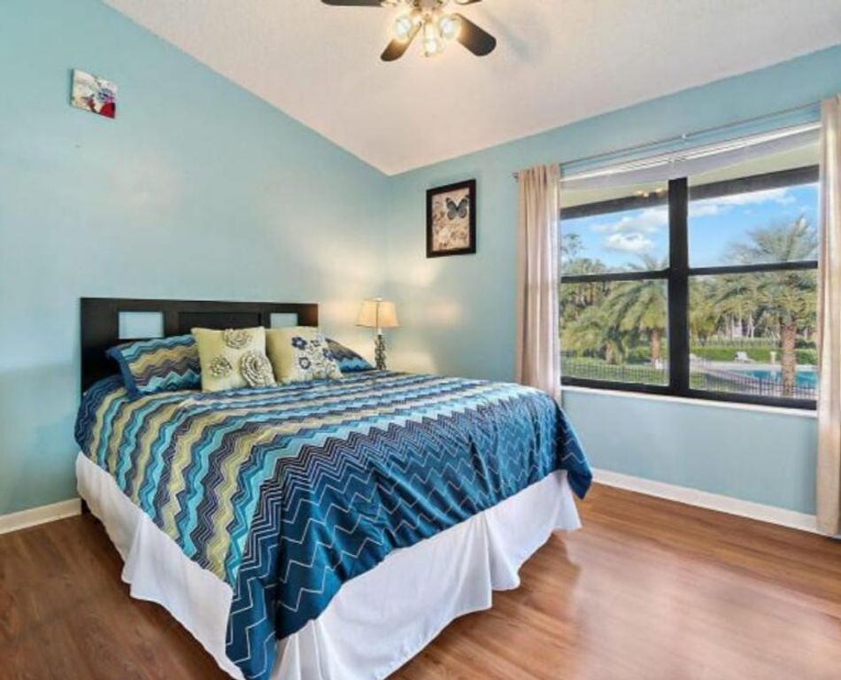 Image 6 of property listing at 13135 Chadwick Court 7, Wellington, FL 33414