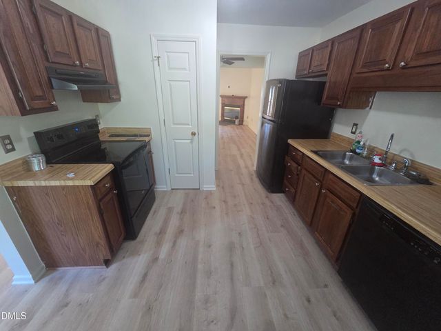 6550 Thetford Court, Raleigh, NC 27615