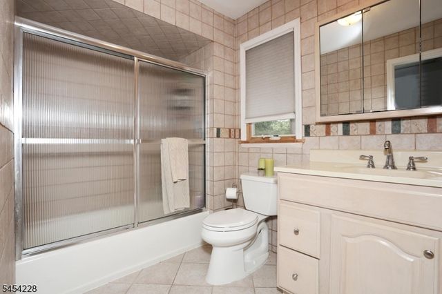 8 Northgate Park, Ringwood Boro, NJ 07456