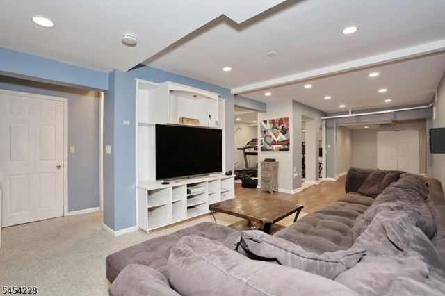 8 Northgate Park, Ringwood Boro, NJ 07456