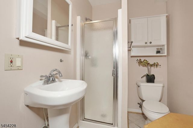 8 Northgate Park, Ringwood Boro, NJ 07456