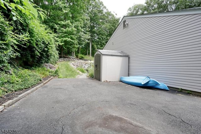 8 Northgate Park, Ringwood Boro, NJ 07456