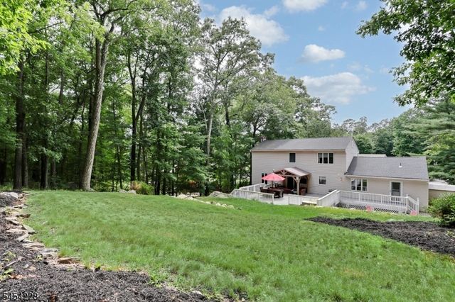8 Northgate Park, Ringwood Boro, NJ 07456
