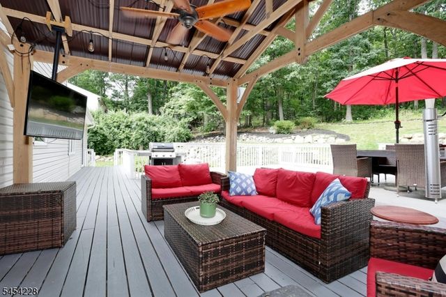8 Northgate Park, Ringwood Boro, NJ 07456