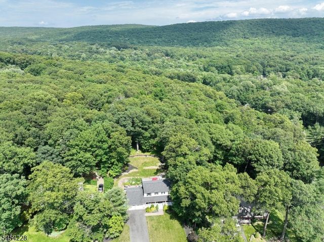 8 Northgate Park, Ringwood Boro, NJ 07456
