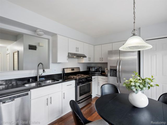 1715 CHRISTOPHER Drive, Canton Charter Township, MI 48188