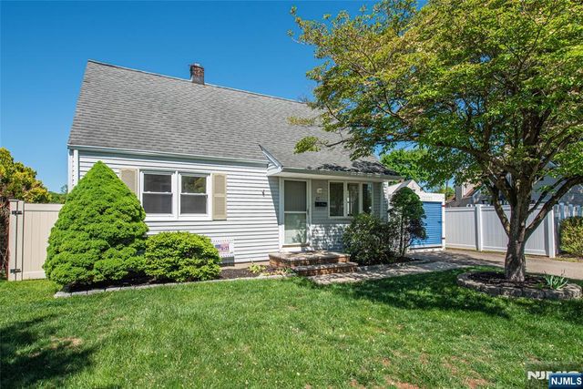 47 Burnside Place, Wanaque, NJ 07420