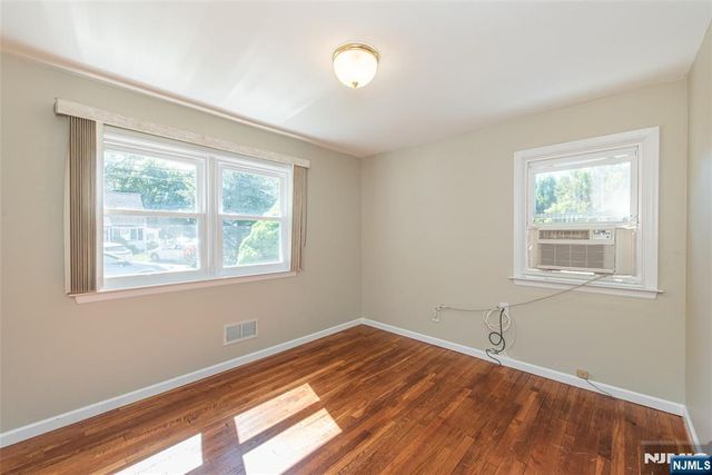 47 Burnside Place, Wanaque, NJ 07420