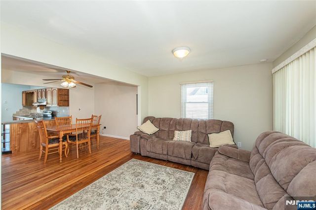 47 Burnside Place, Wanaque, NJ 07420