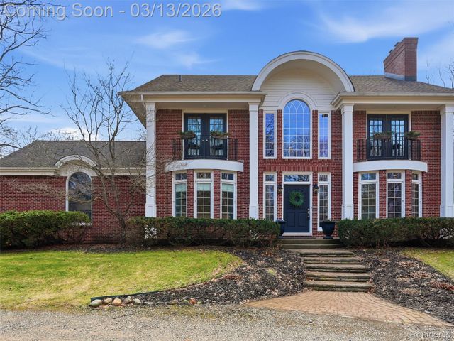 2303 W Predmore Road, Oakland Charter Township, MI 48363