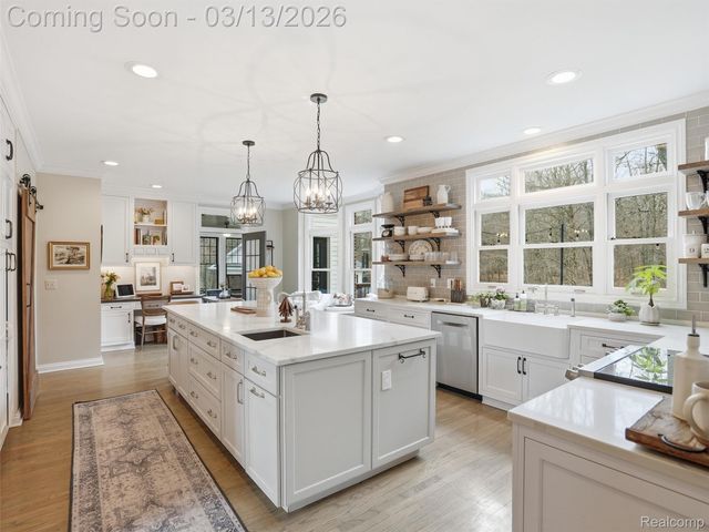 2303 W Predmore Road, Oakland Charter Township, MI 48363