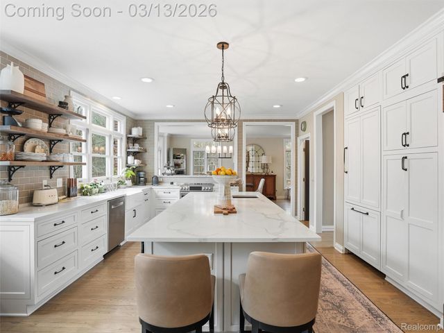 2303 W Predmore Road, Oakland Charter Township, MI 48363