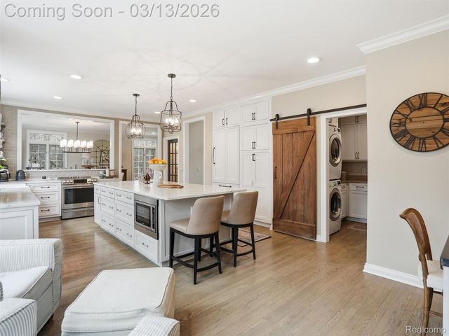 2303 W Predmore Road, Oakland Charter Township, MI 48363