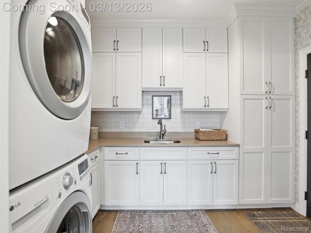 2303 W Predmore Road, Oakland Charter Township, MI 48363