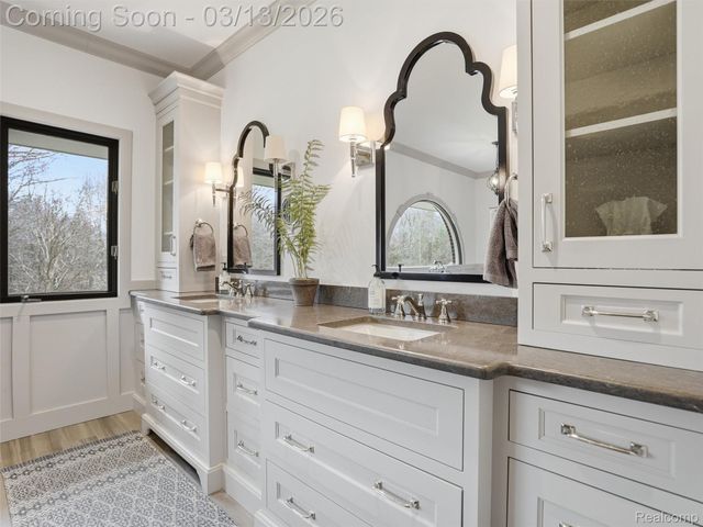 2303 W Predmore Road, Oakland Charter Township, MI 48363