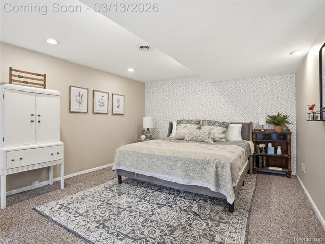 2303 W Predmore Road, Oakland Charter Township, MI 48363