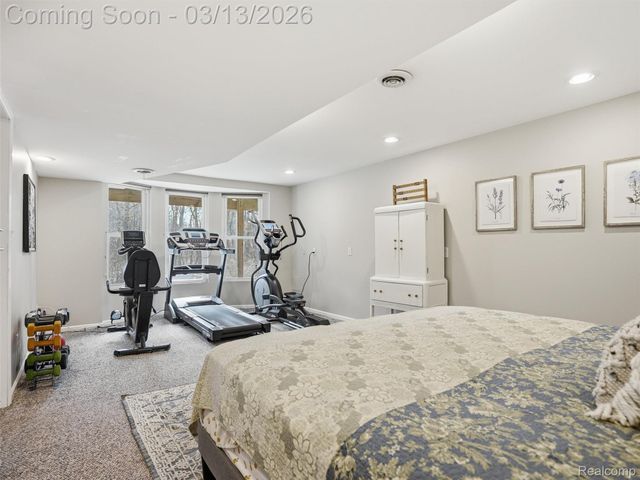 2303 W Predmore Road, Oakland Charter Township, MI 48363