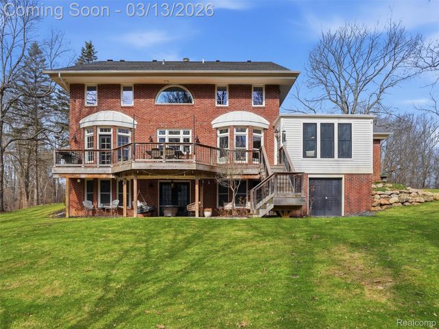 2303 W Predmore Road, Oakland Charter Township, MI 48363