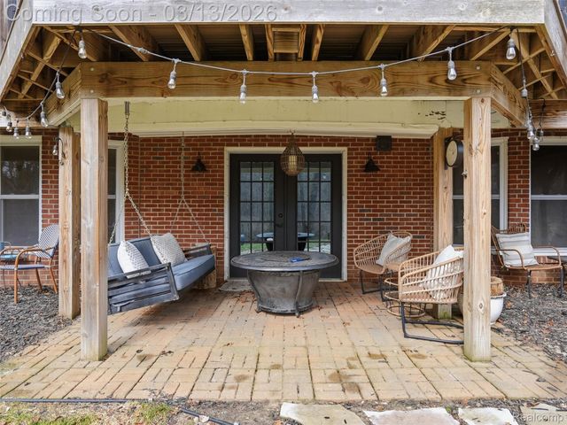 2303 W Predmore Road, Oakland Charter Township, MI 48363