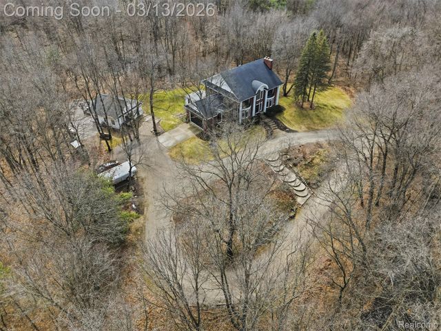 2303 W Predmore Road, Oakland Charter Township, MI 48363