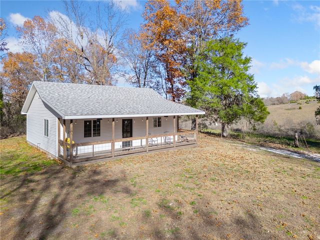 4715 County Road 811, Green Forest, AR 72638