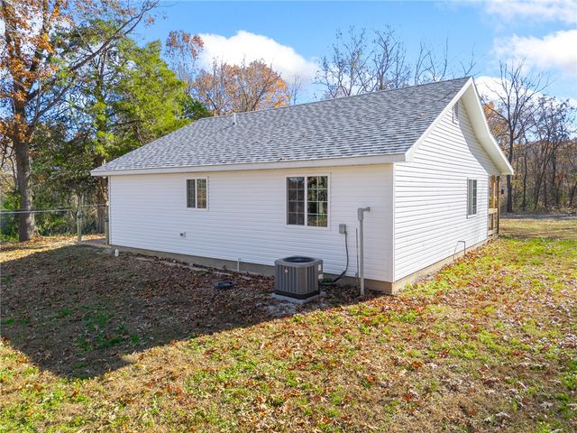 4715 County Road 811, Green Forest, AR 72638