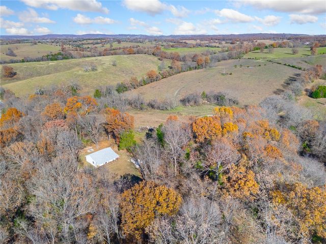 4715 County Road 811, Green Forest, AR 72638