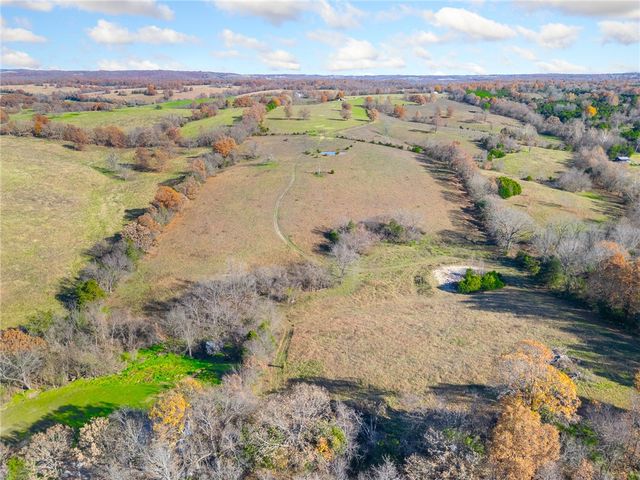 4715 County Road 811, Green Forest, AR 72638