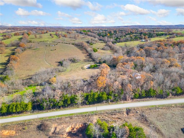 4715 County Road 811, Green Forest, AR 72638