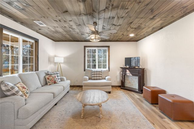 4715 County Road 811, Green Forest, AR 72638