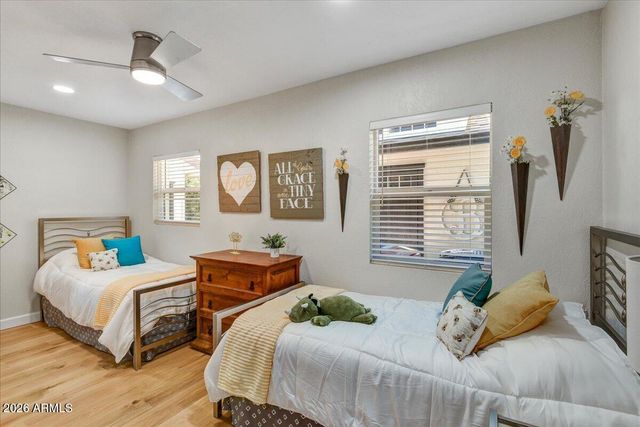 6637 E Oak Street, Scottsdale, AZ 85257