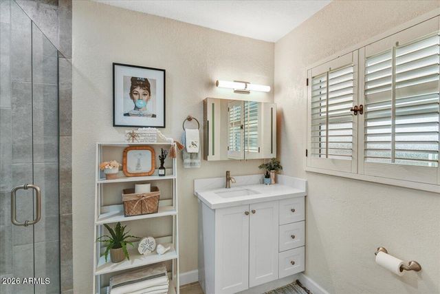 6637 E Oak Street, Scottsdale, AZ 85257