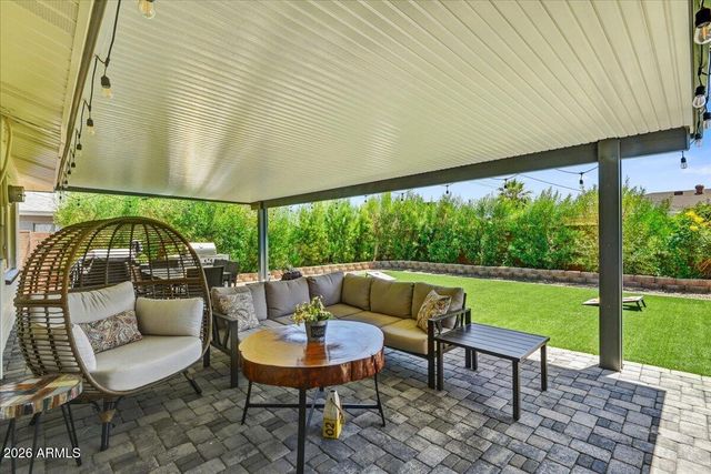 6637 E Oak Street, Scottsdale, AZ 85257