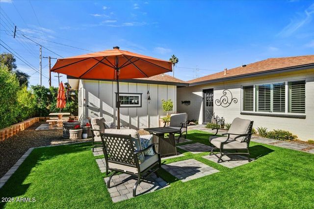 6637 E Oak Street, Scottsdale, AZ 85257