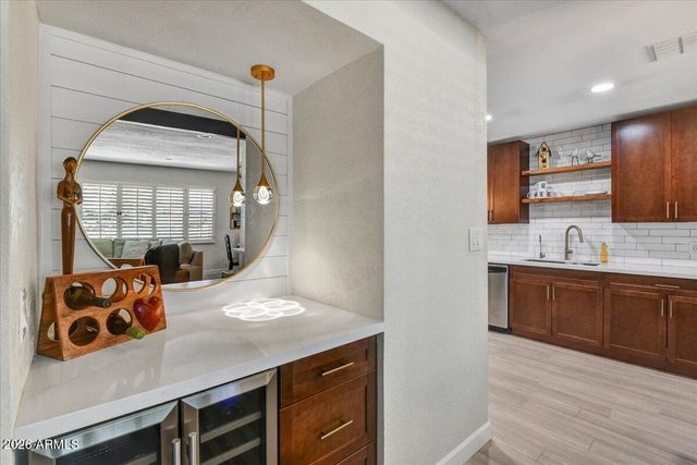 6637 E Oak Street, Scottsdale, AZ 85257