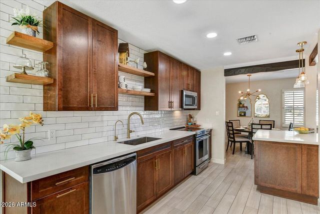 6637 E Oak Street, Scottsdale, AZ 85257