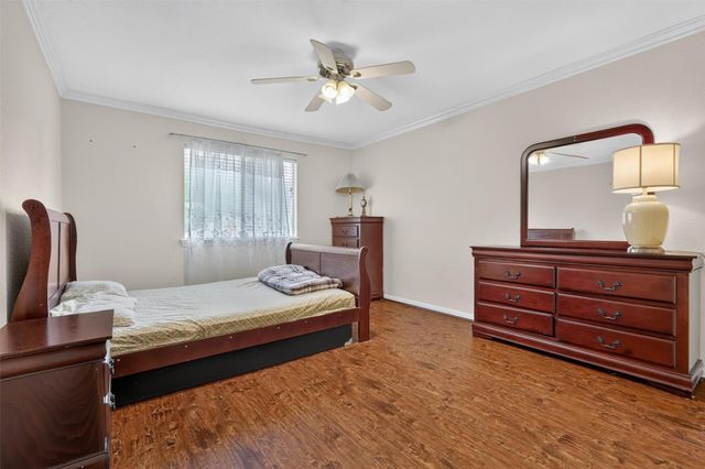1306 N Gabriel River Circle, Sugar Land, TX 77478