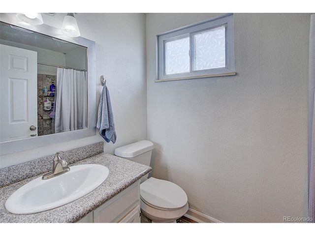 9906 Orangewood Dr, Thornton, CO 80260